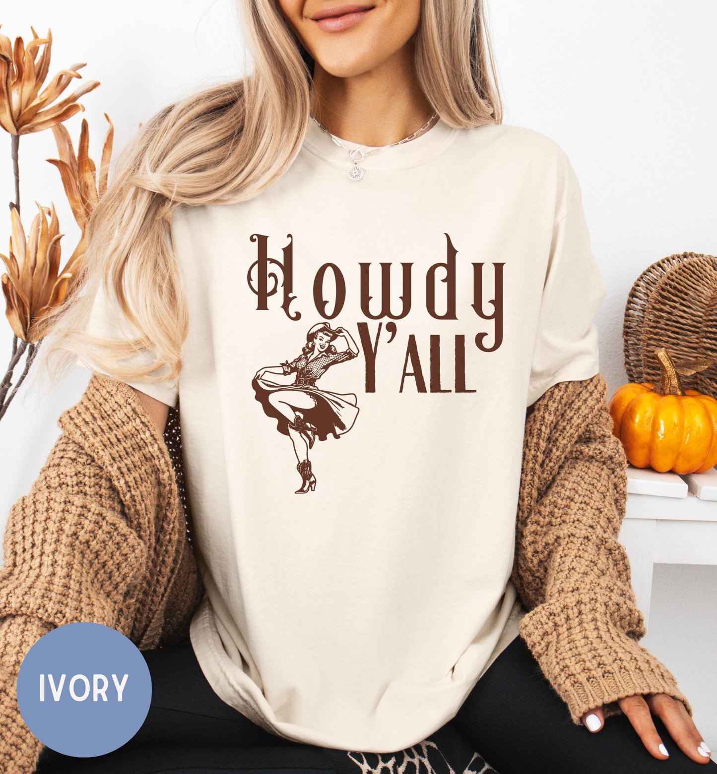 Howdy y'all, country western t-shirt for cowgirls.