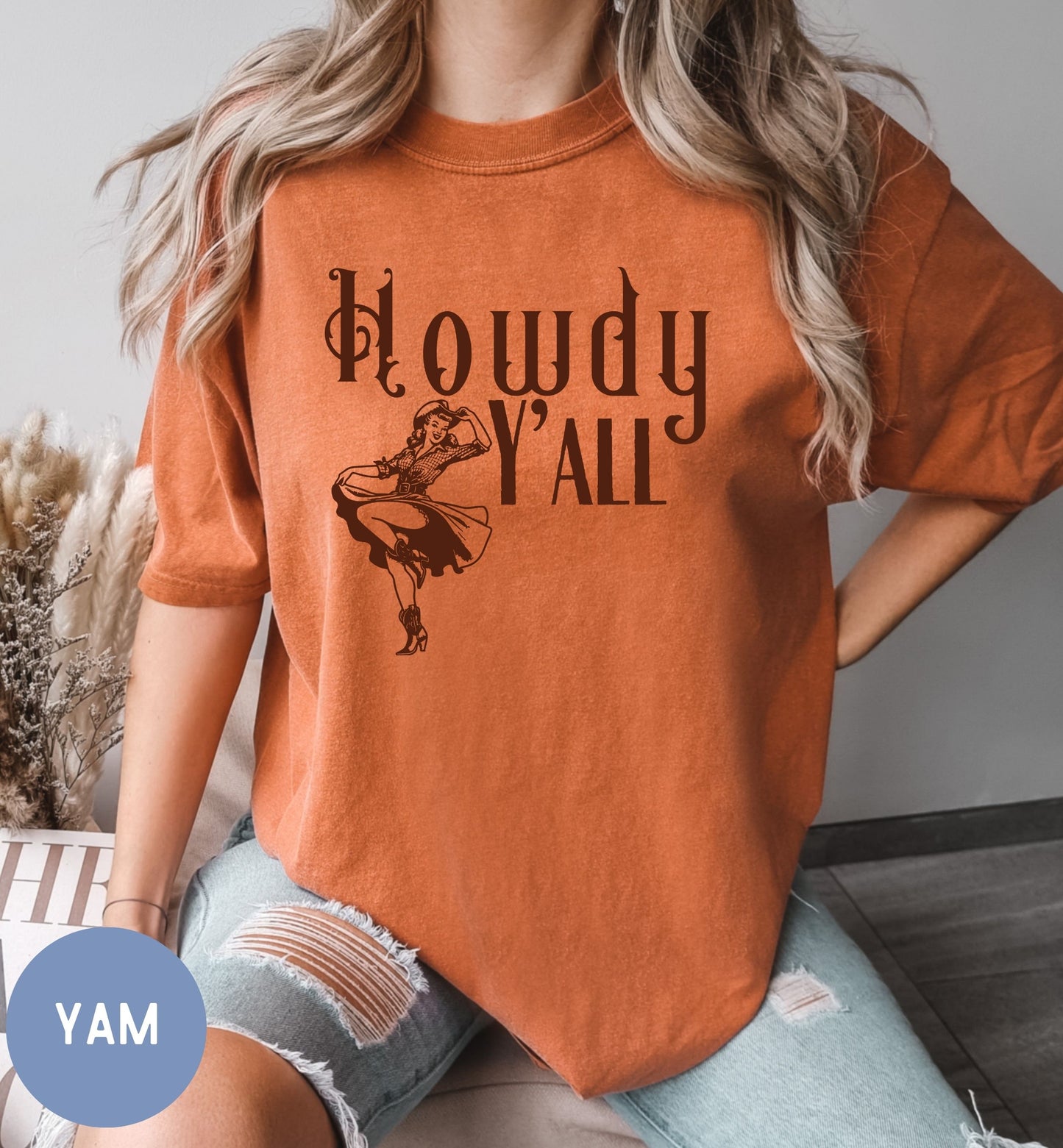 Howdy y'all, country western t-shirt for cowgirls.